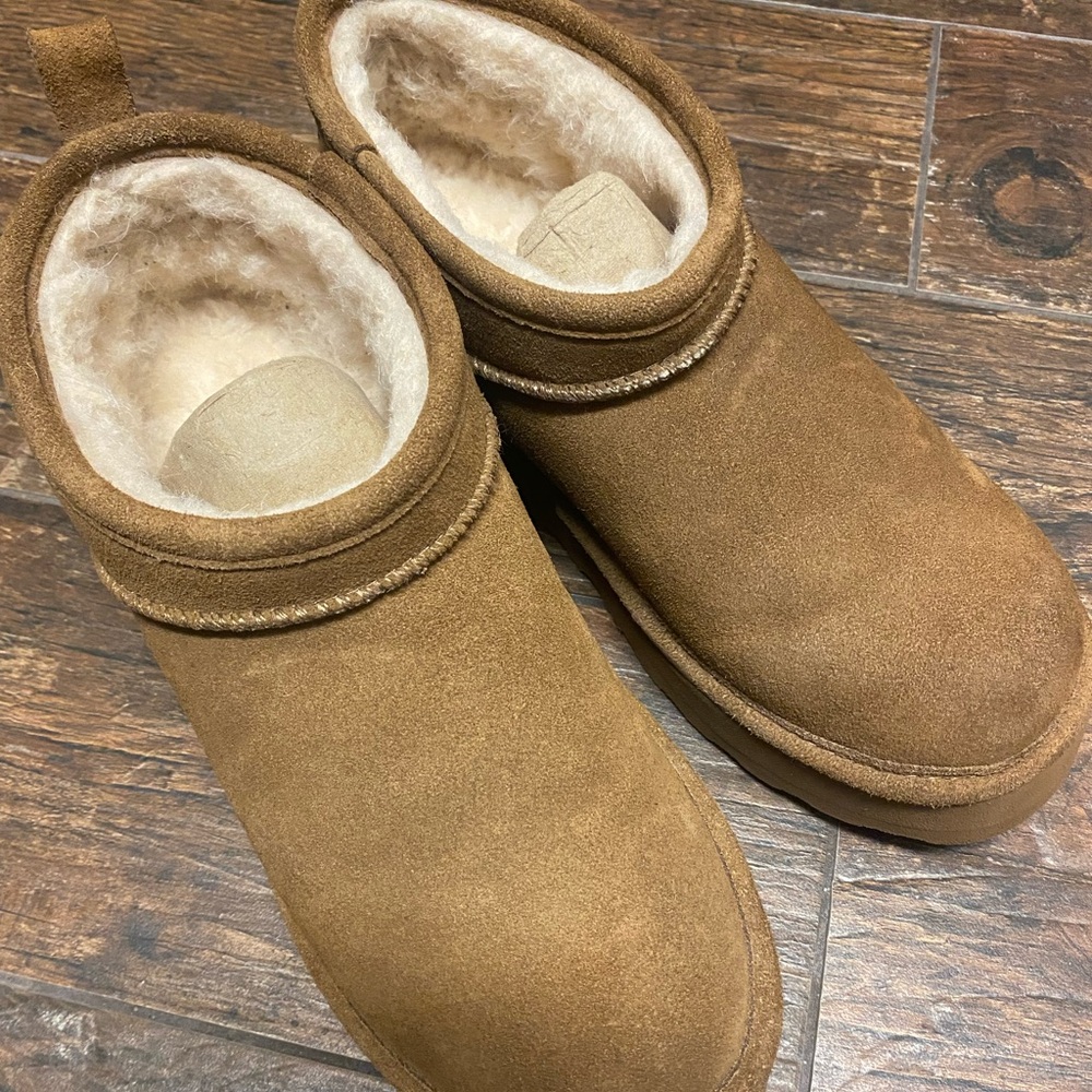UGG Bearpaw Ultra Mini Platform